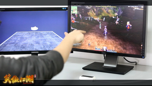 图片: 图1-玩家在通过体感技术操作游戏.jpg